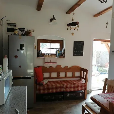 ゲストハウス Mives Vendeghaz 3*