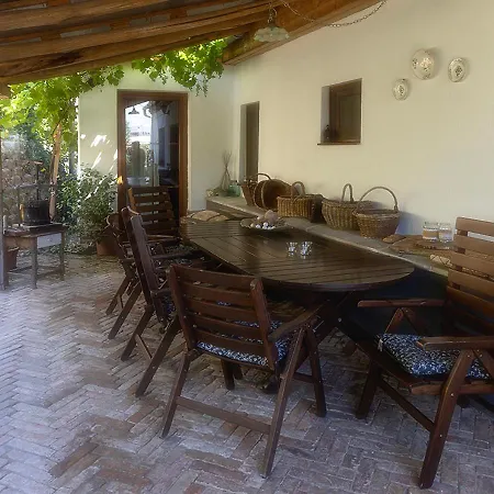 Mives Vendeghaz 3* Pogány