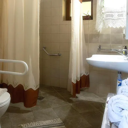 Mives Vendeghaz ゲストハウス Pogány