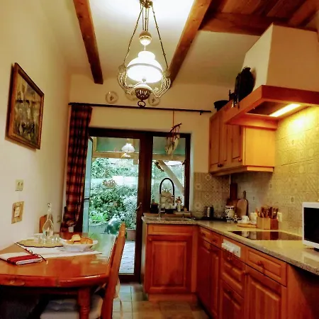 Mives Vendeghaz 3* Pogány