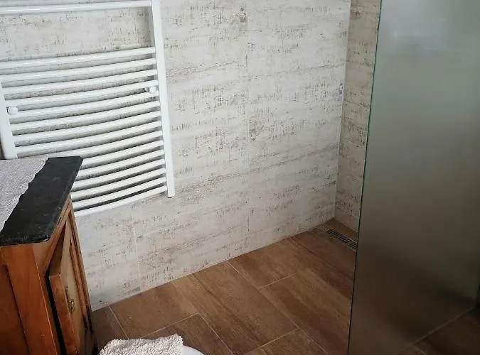 Mives Vendeghaz Pogány